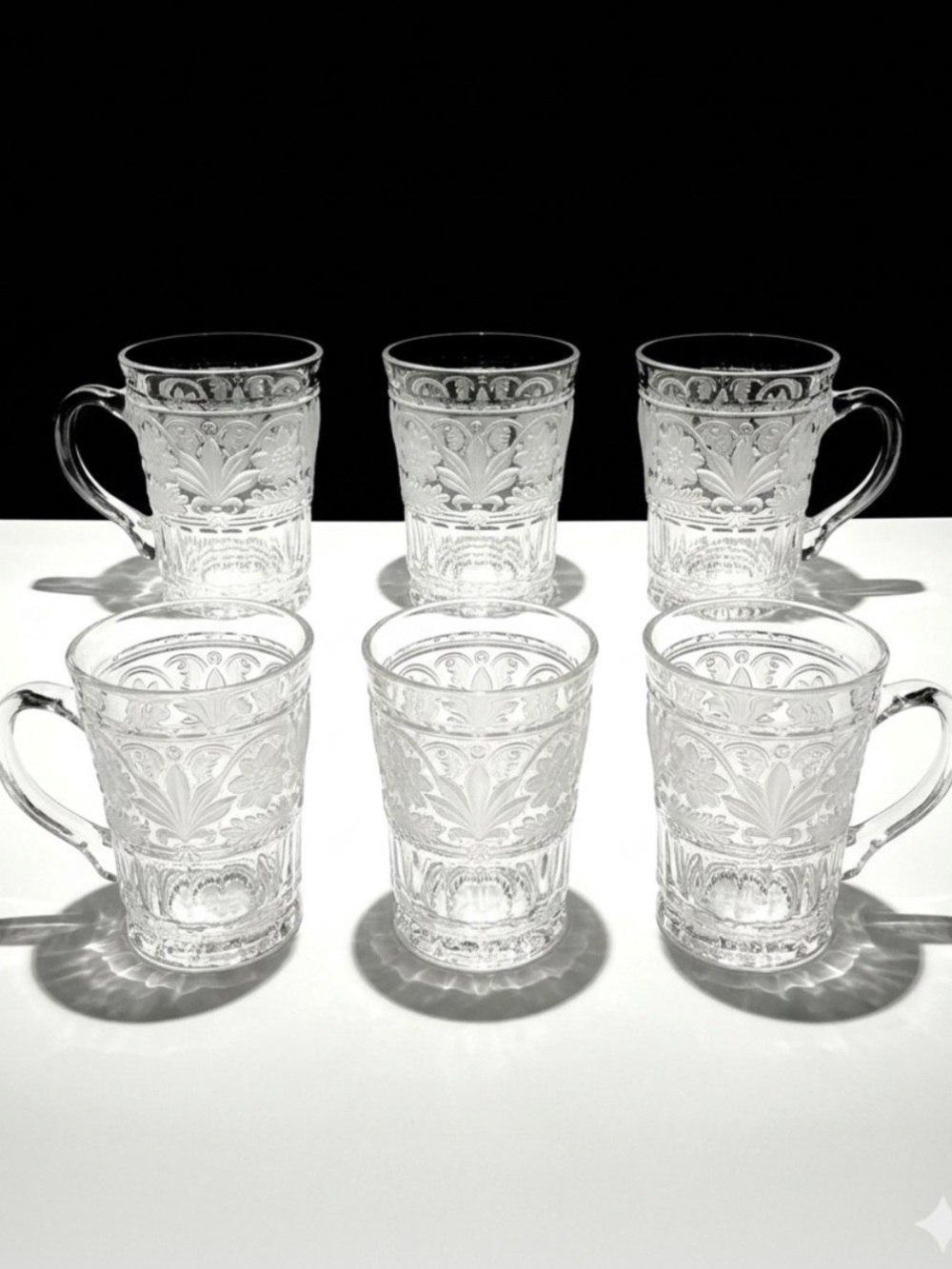Mikasa Floral Trellis Crystal mugs
6 Mugs
frosted flower pattern
Like NEW